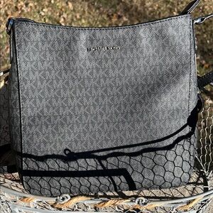 Michael Kors Charcoal Shoulder Bag EUC No Stains or Rips